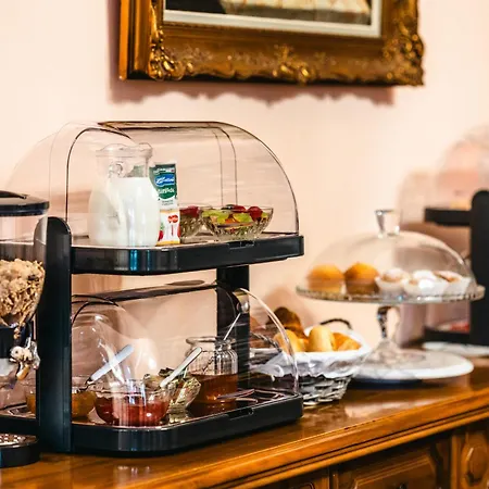Alojamento de Acomodação e Pequeno-almoço Casa Victoria 3*